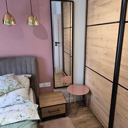 Apartament 3 Pokojowy Lub Pokoj W Mieszkaniu W Nowym Bloku Varsovia Exterior foto