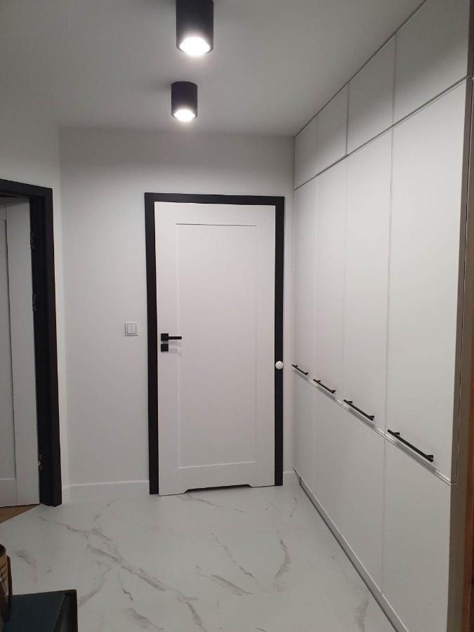 Apartament 3 Pokojowy Lub Pokoj W Mieszkaniu W Nowym Bloku Varsovia Exterior foto