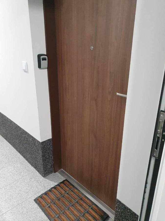 Apartament 3 Pokojowy Lub Pokoj W Mieszkaniu W Nowym Bloku Varsovia Exterior foto